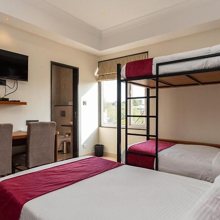 Raghunandan Palace - A Premier Boutique Stay, City Center & 500 Meters From City Railway Station Udaipur Exteriör bild