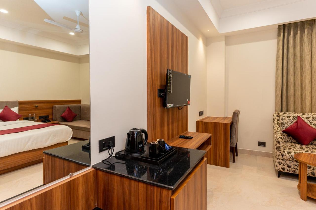 Raghunandan Palace - A Premier Boutique Stay, City Center & 500 Meters From City Railway Station Udaipur Exteriör bild