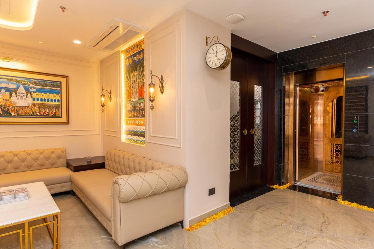Raghunandan Palace - A Premier Boutique Stay, City Center & 500 Meters From City Railway Station Udaipur Exteriör bild