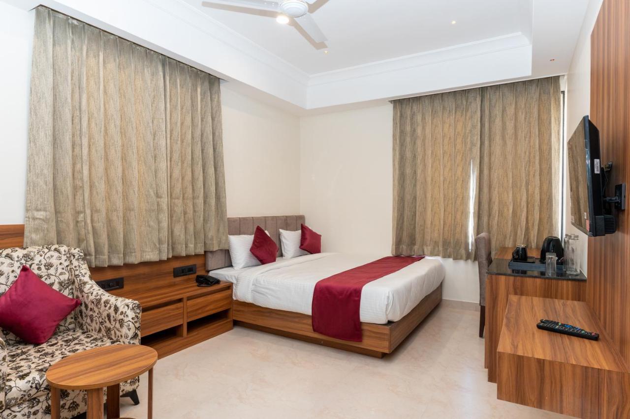 Raghunandan Palace - A Premier Boutique Stay, City Center & 500 Meters From City Railway Station Udaipur Exteriör bild