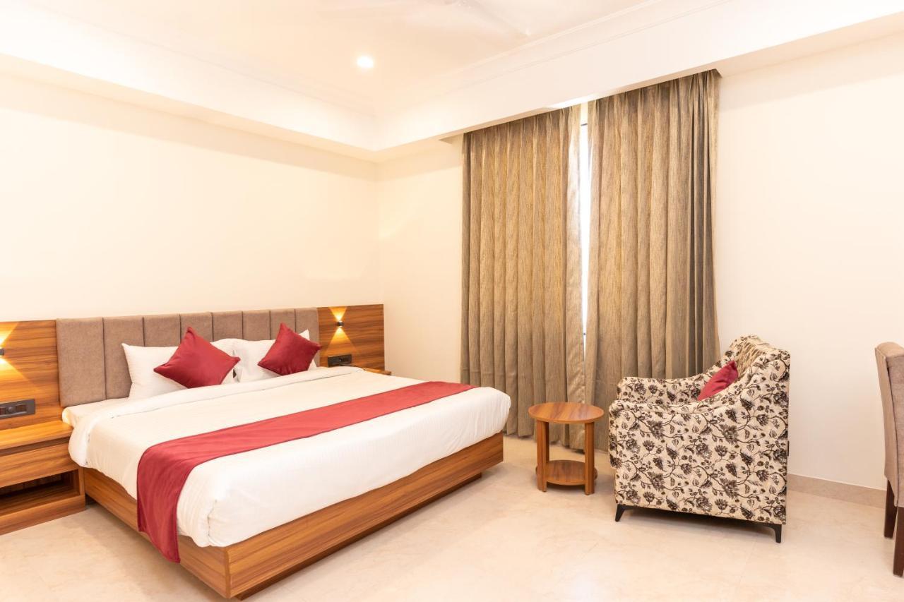 Raghunandan Palace - A Premier Boutique Stay, City Center & 500 Meters From City Railway Station Udaipur Exteriör bild