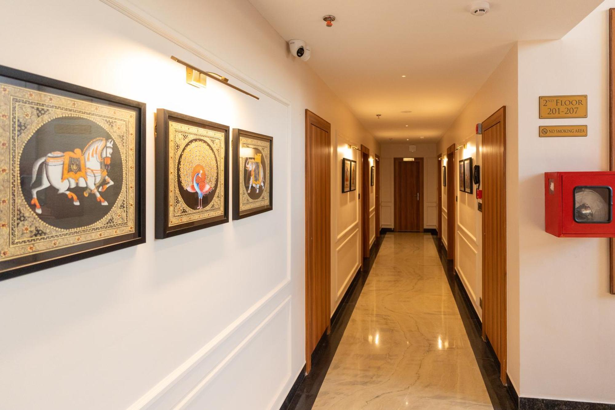 Raghunandan Palace - A Premier Boutique Stay, City Center & 500 Meters From City Railway Station Udaipur Exteriör bild