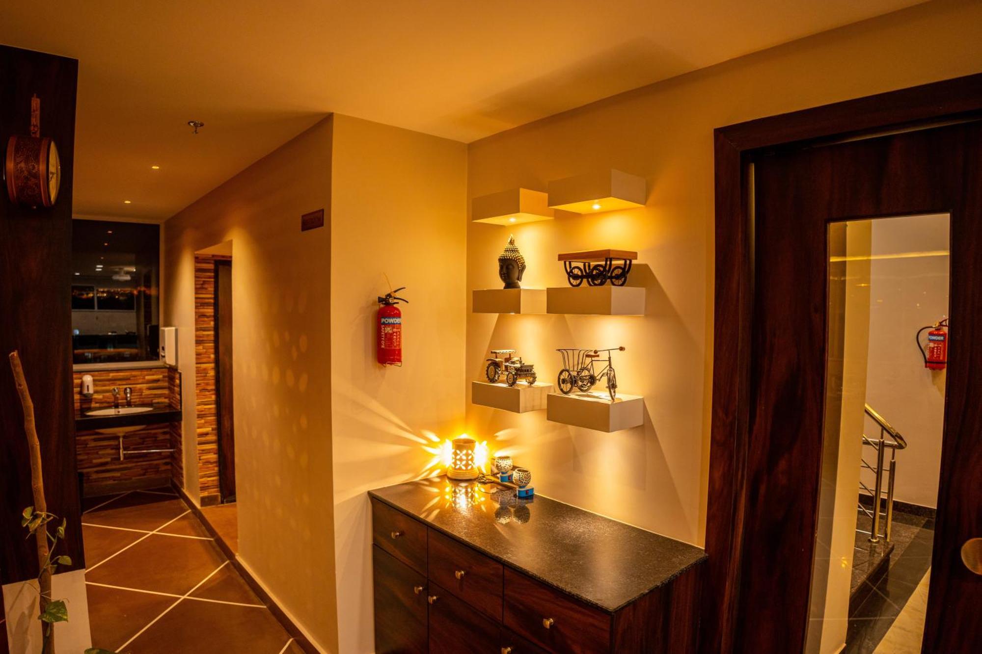 Raghunandan Palace - A Premier Boutique Stay, City Center & 500 Meters From City Railway Station Udaipur Exteriör bild